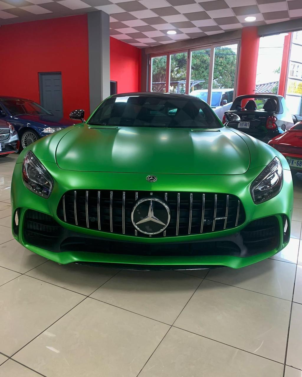 Exhibición gratuita de autos exóticos y de lujo este domingo en San Rafael de Escazú